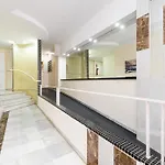 Апартаменты One Bedroom Flat Close To The Торевьиа