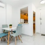 One Bedroom Flat Close To The * Торевьиа