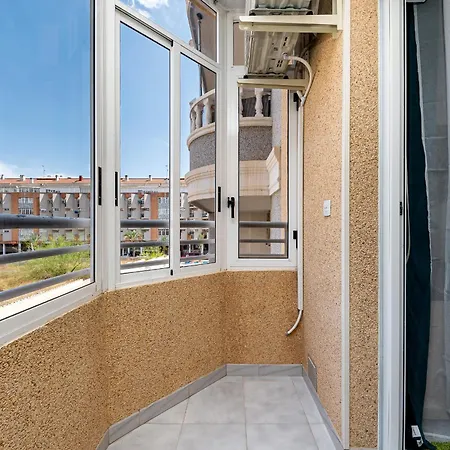 One Bedroom Flat Close To The 또레비에하