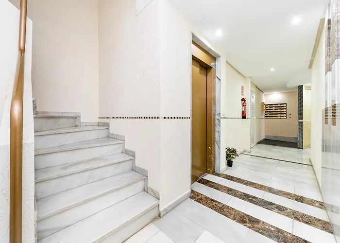 One Bedroom Flat Close To The *