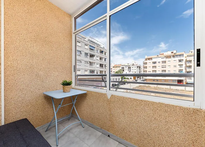 One Bedroom Flat Close To The *